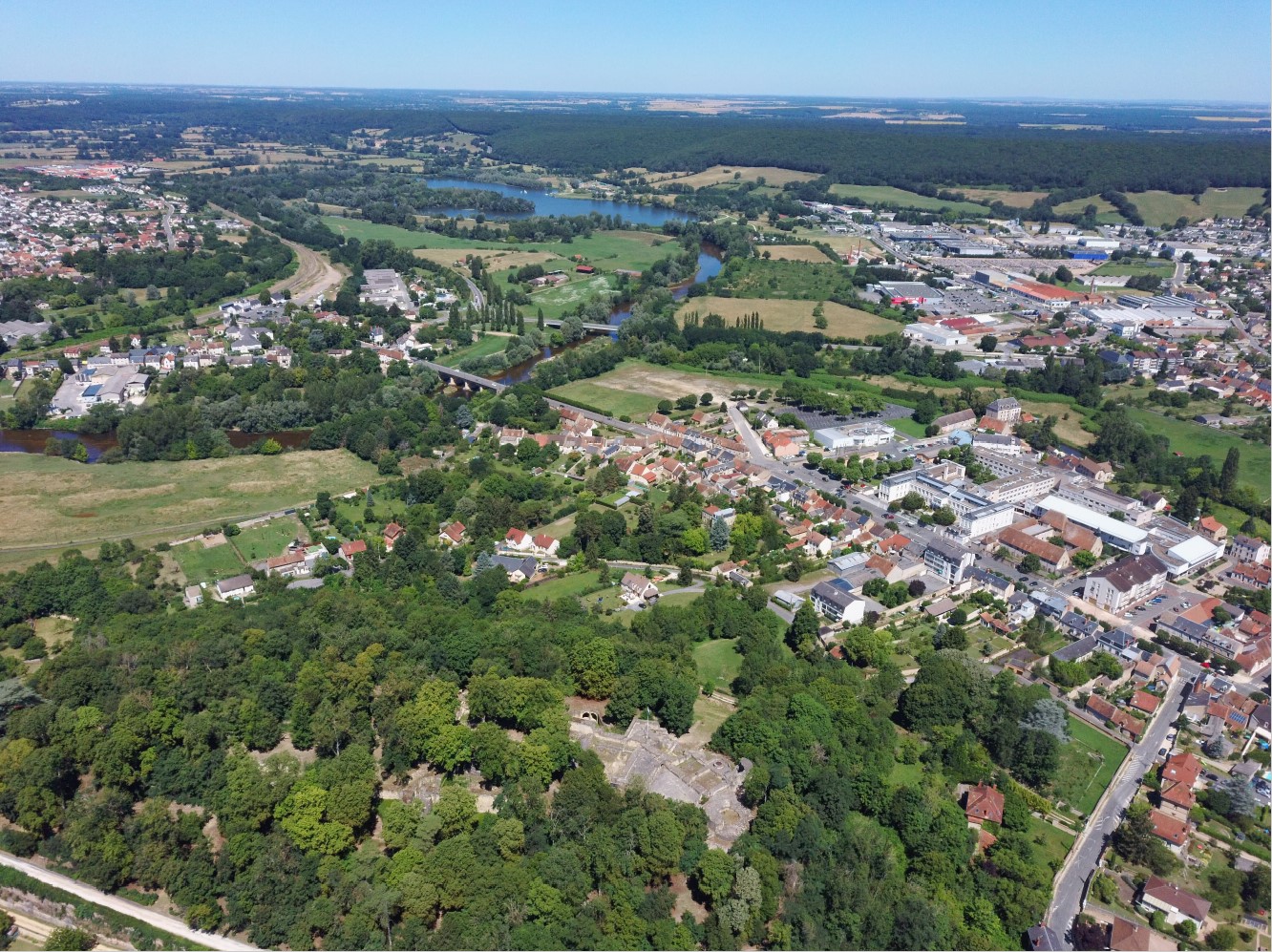 Vue aérienne de Saint-Amand-Montrond