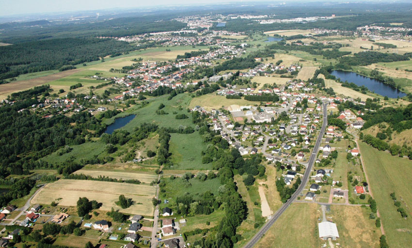 https://ccwarndt.fr/wp-content/uploads/ham-sous-varsberg-vue-aerienne.jpg